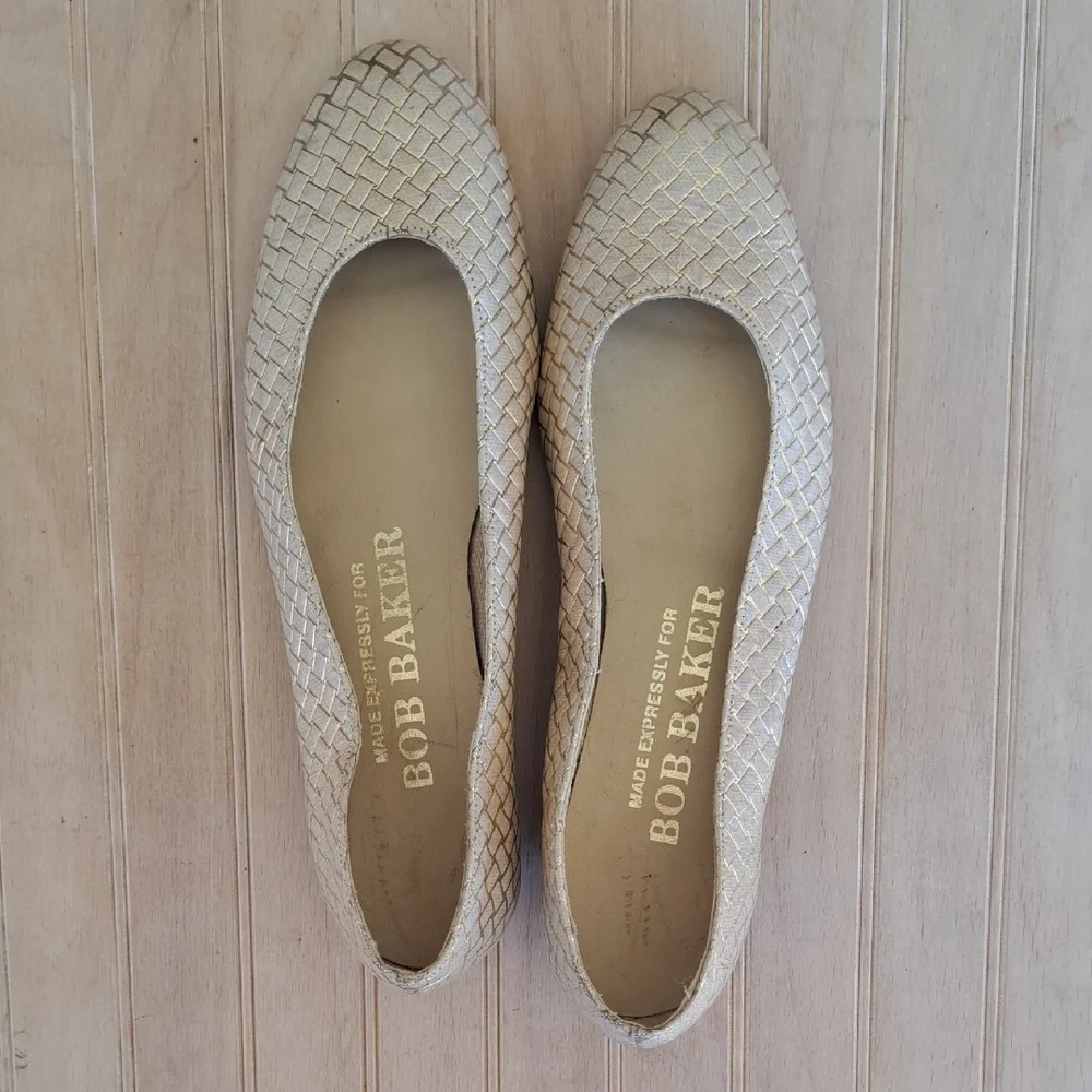 Vintage Bob Baker Gold Festive Woven Quality Round Toe Block Low Heel Pumps